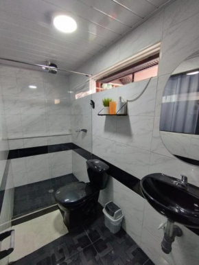 Habitaciones con baño privada Quiroga